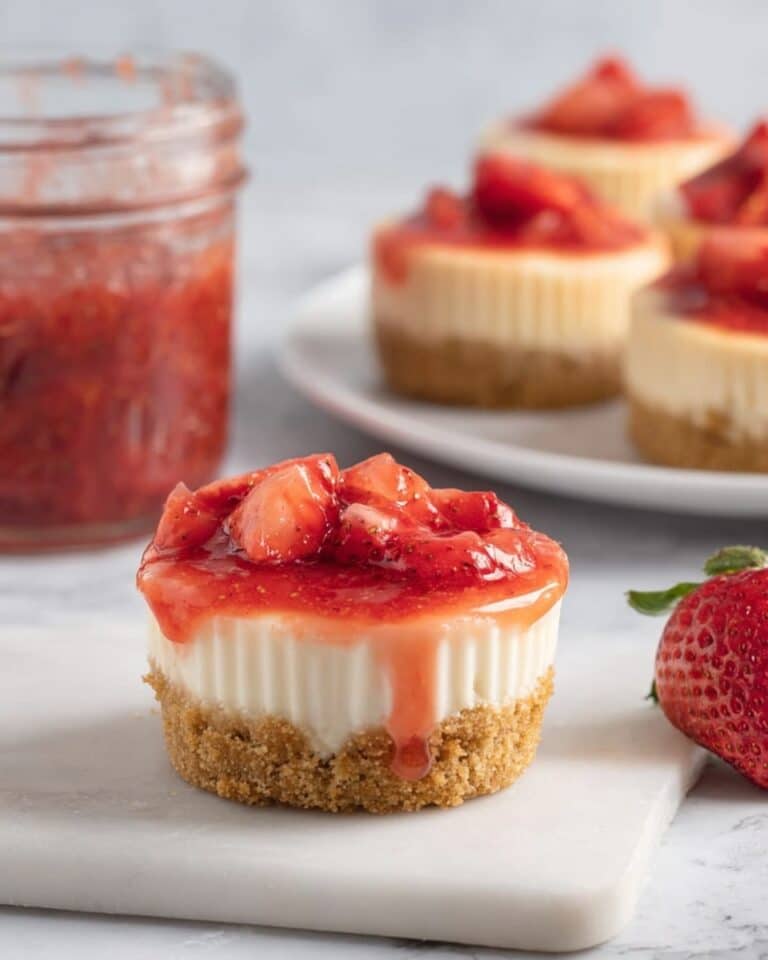 Easy Mini Strawberry Cheesecake Bites Recipe